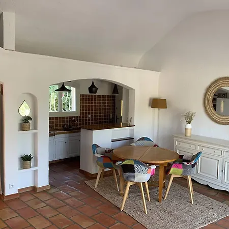 T2 Climatisee Avec Jardin, Proche Plage, Parking Et Animaux Acceptes - Fr-1-768-65