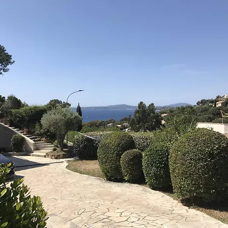 T2 Climatisee Avec Jardin, Proche Plage, Parking Et Animaux Acceptes - Fr-1-768-65 Les Issambres