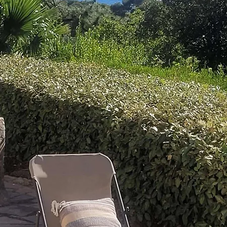 T2 Climatisee Avec Jardin, Proche Plage, Parking Et Animaux Acceptes - Fr-1-768-65 Villa Les Issambres
